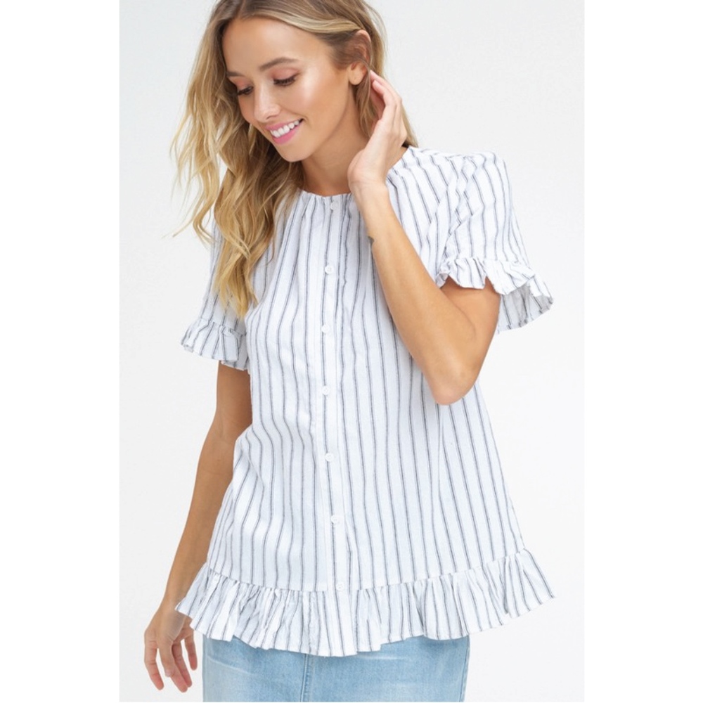 ♡ PRE-ORDER! ♡ $35 - Striped Button Ruffle Top